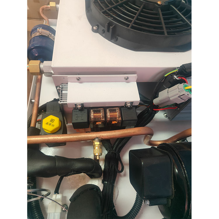 屋上設置型 12V/24V AC 0～-18℃ 冷凍ユニット - Food Storage And のレビューと価格
